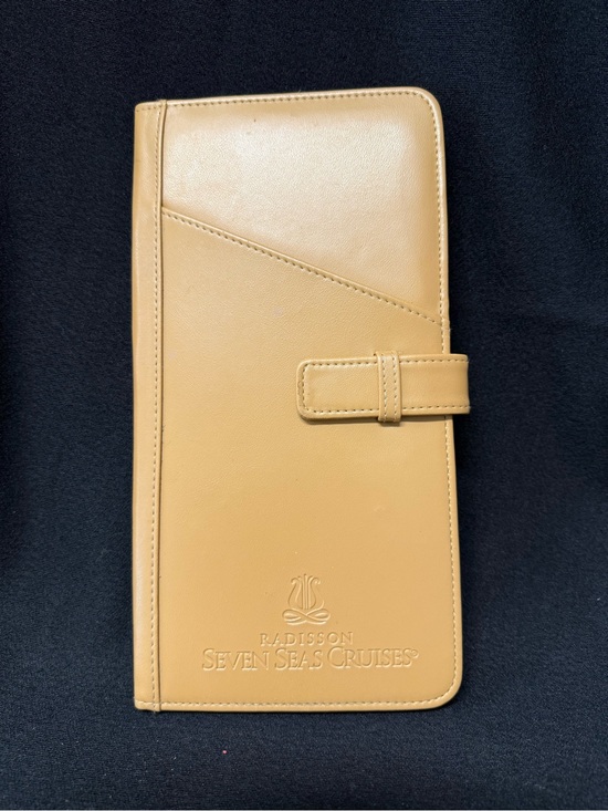 Radisson Accessories - Travel Wallet Leather Seven Seas Radisson Cruise Wallet.